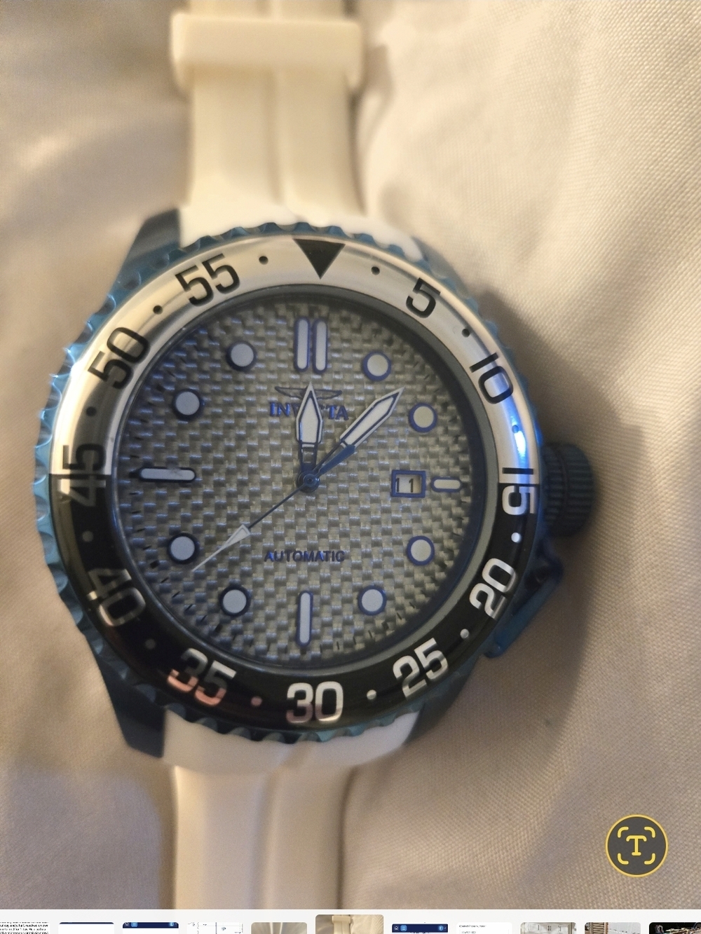 Invicta Men's White Strap Dive Watch with Blue Accents Pro Diver
